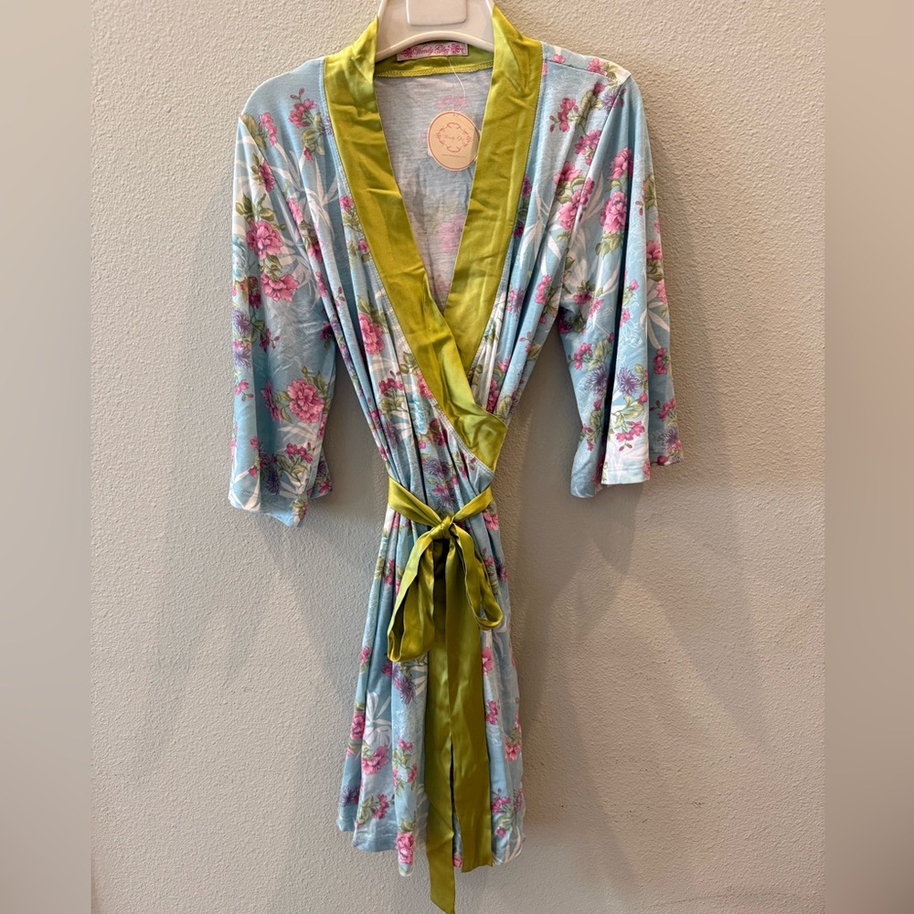 Wendy Glez Blue Floral Kimono with Green Silk Trim